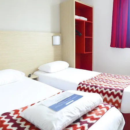 Отель Kyriad Rouen Sud - Val De Reuil 3*