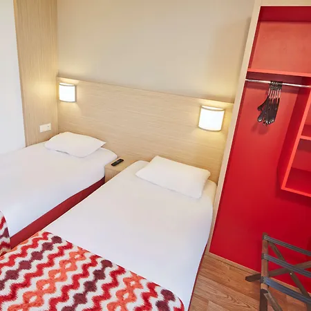 Kyriad Rouen Sud - Val De Reuil Отель 3*