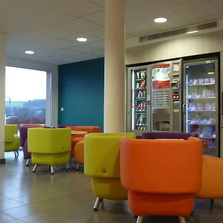 Kyriad Rouen Sud - Val De Reuil Отель