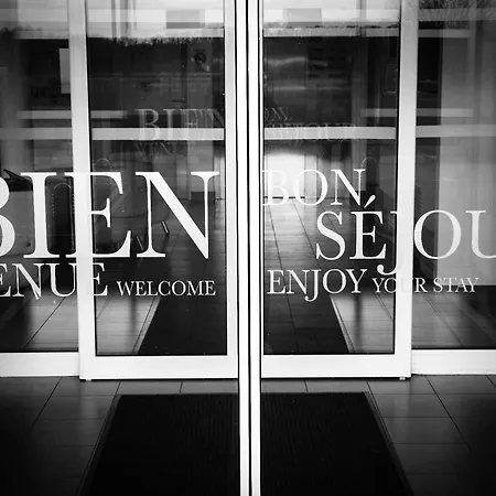 Ξενοδοχείο Kyriad Rouen Sud - Val De Reuil