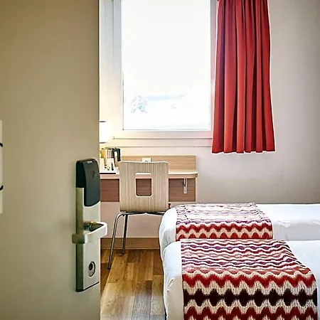 Hotel Kyriad Rouen Sud - Val De Reuil 3*