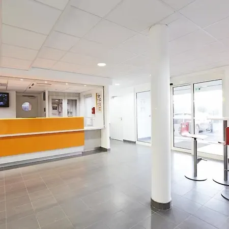 Kyriad Rouen Sud - Val De Reuil Отель 3*