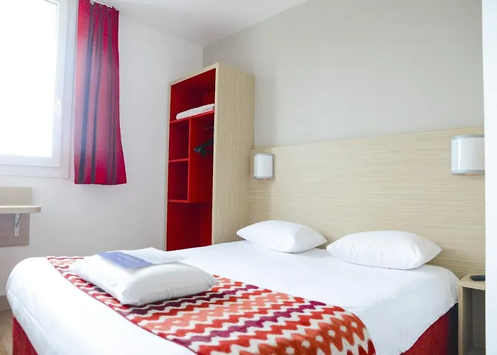 Hotel Kyriad Rouen Sud - Val De Reuil 3*