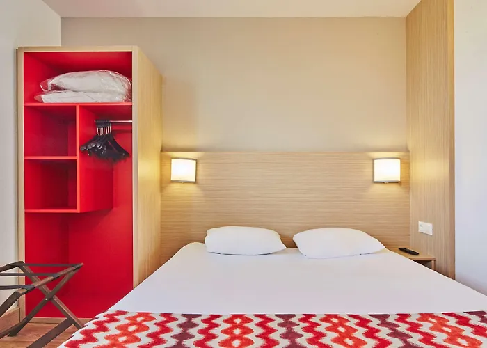 Kyriad Rouen Sud - Val De Reuil Hotel 3*