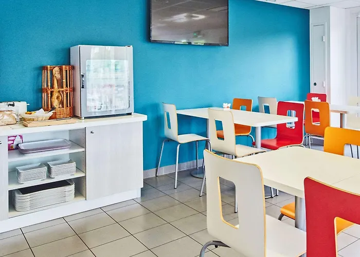 Kyriad Rouen Sud - Val De Reuil Hotel