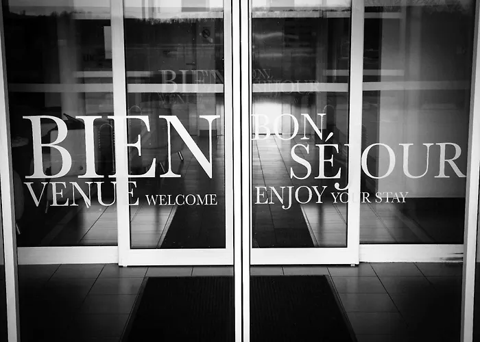 Hotel Kyriad Rouen Sud - Val De Reuil